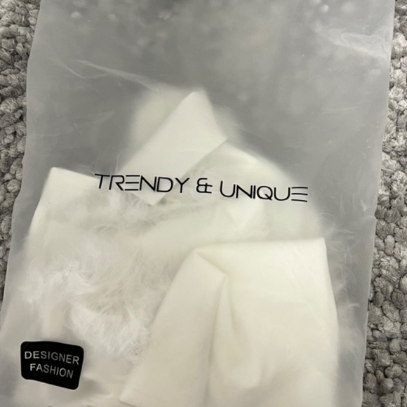 White set - Picture 4 of 6